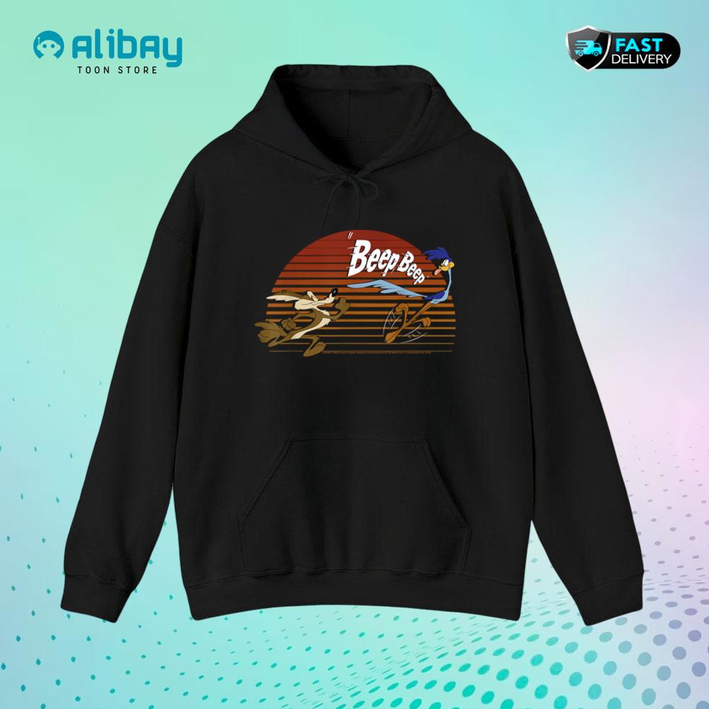 Looney Tunes Wile E. Coyote & Road Runner Sunset Pullover Hoodie